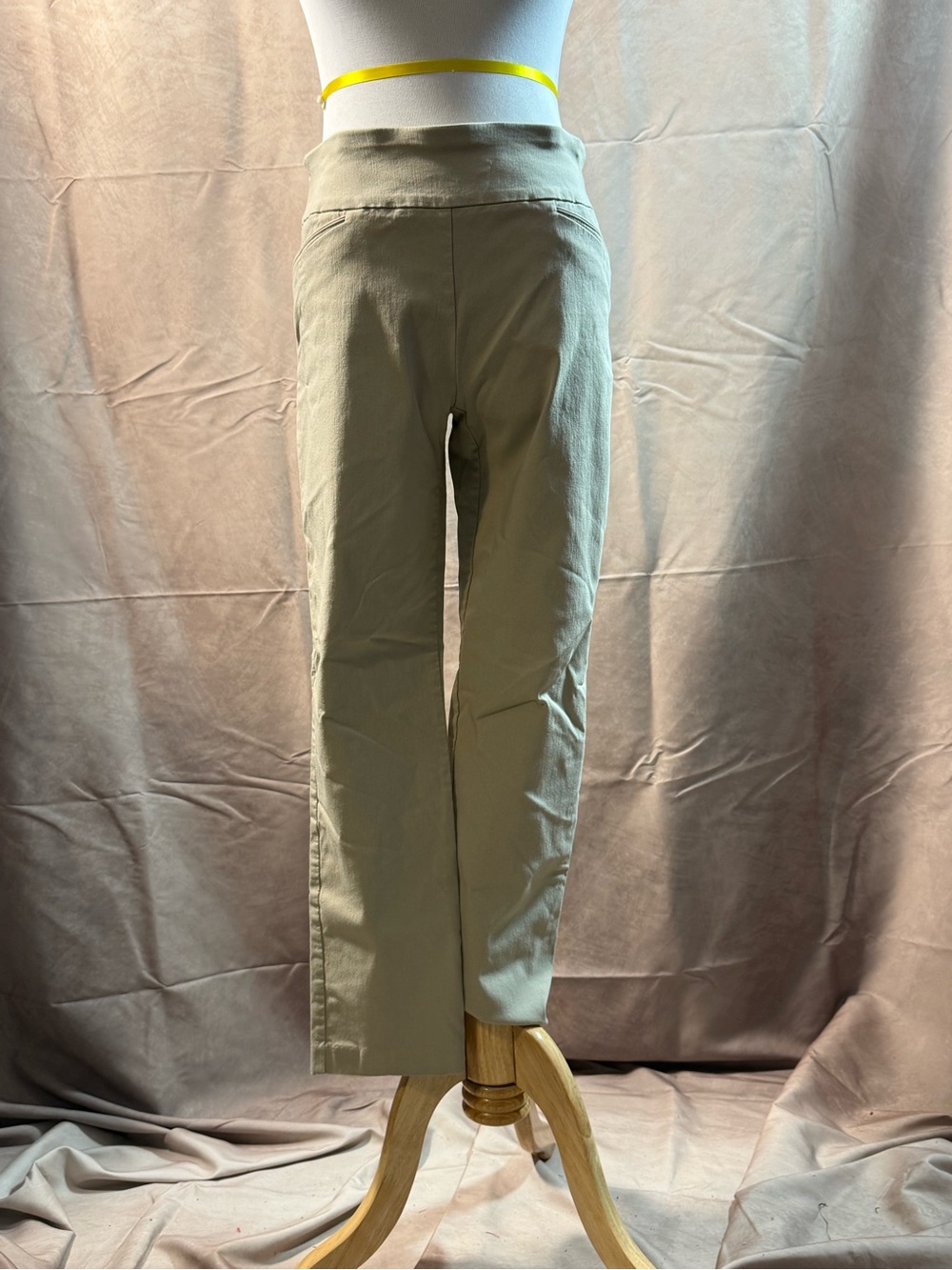 99-Attyre Women's Straight-Leg Chinos in Light Tan